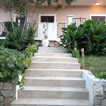 Seaview Holiday Apartments, Ventura Nin Exteriér fotografie